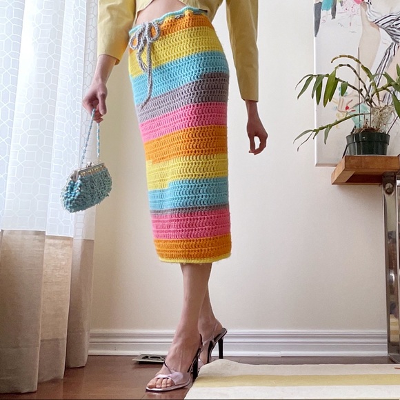 Redesigned multicolour striped crochet midi belted pencil skirt with side slit - Picture 2 of 11